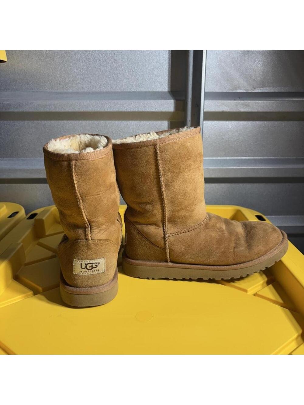 Vintage Y2K UGG Australia Classic Short Sheepskin Boots Chestnut Womens 5